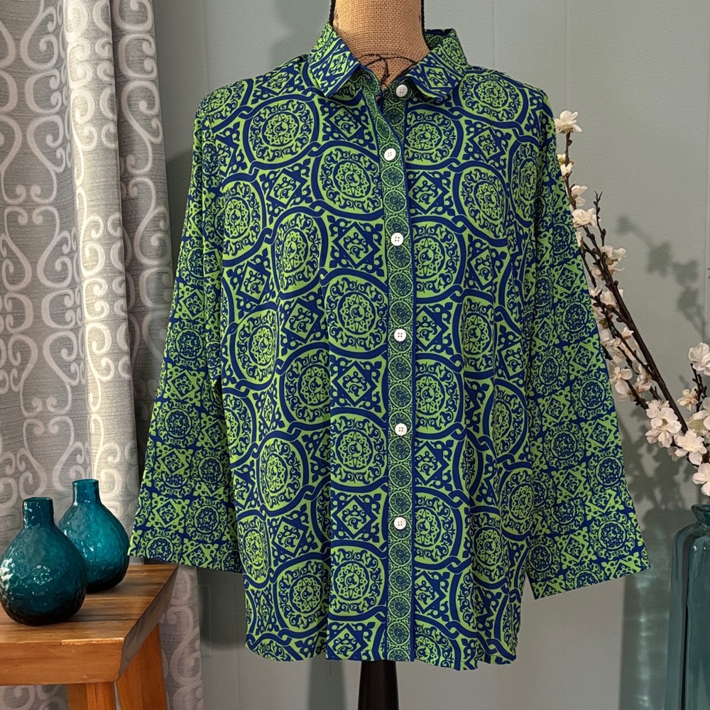 NWT Gretchen Scott Boyfriend Shirt - Sultans Dining Room in Royal Kelly